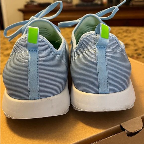 OOFOS Carolina Blue OOMG Sport LS Women’s Sneakers! Size 8.5 - Picture 6 of 11
